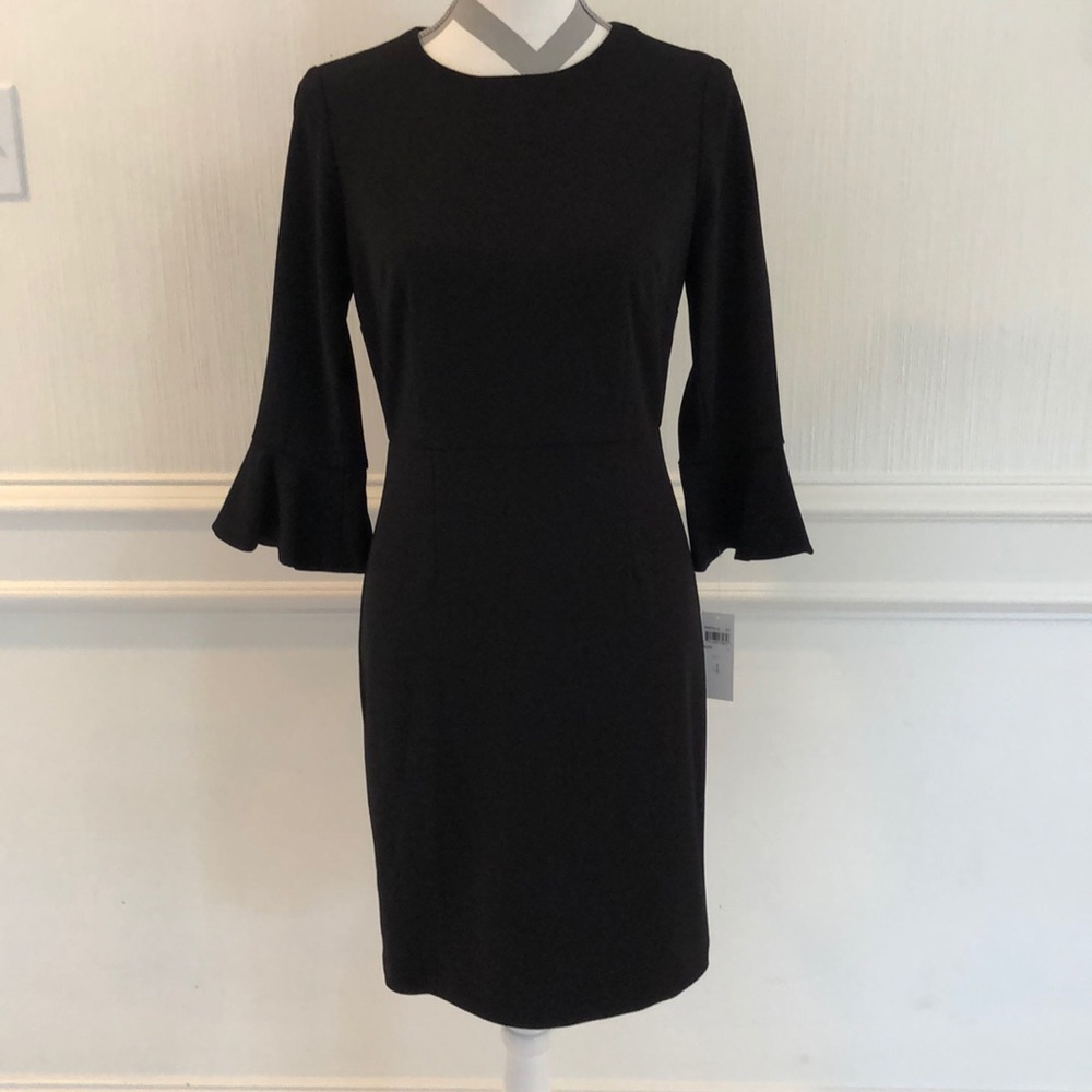 🎉Host Pick!🎉Donna Morgan Bell Sleeve Dress - Picture 3 of 10